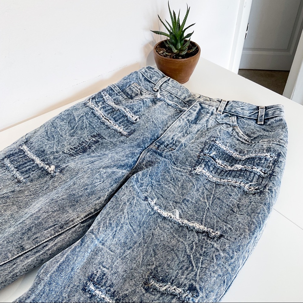 80s VINTAGE Textured Acid Wash High Waisted Jeans